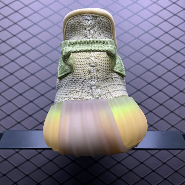 Yeezy 350 V2 | Yupoo Rep Sneakers (Ref 598) image 2