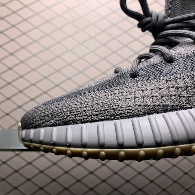 Yeezy 350 V2 | Yupoo Rep Sneakers (Ref 543) image 20