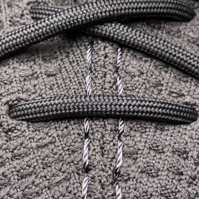 Yeezy 350 V2 | Yupoo Rep Sneakers (Ref 543) image 27
