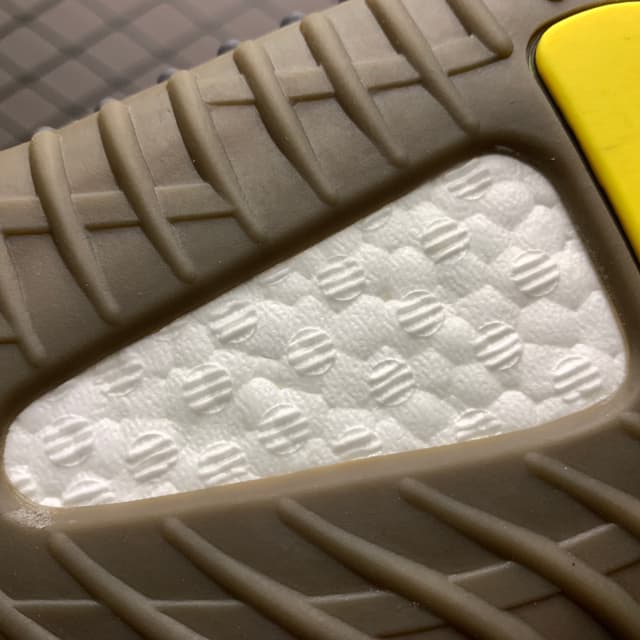 Yeezy 350 V2 | Yupoo Rep Sneakers (Ref 543) image 28