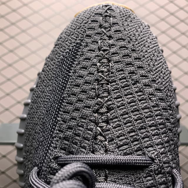 Yeezy 350 V2 | Yupoo Rep Sneakers (Ref 543) image 7