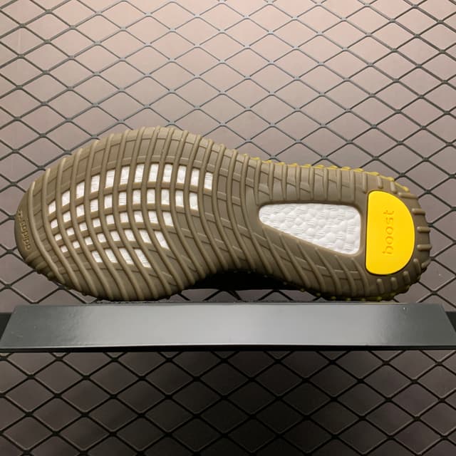 Yeezy 350 V2 | Yupoo Rep Sneakers (Ref 558) image 5
