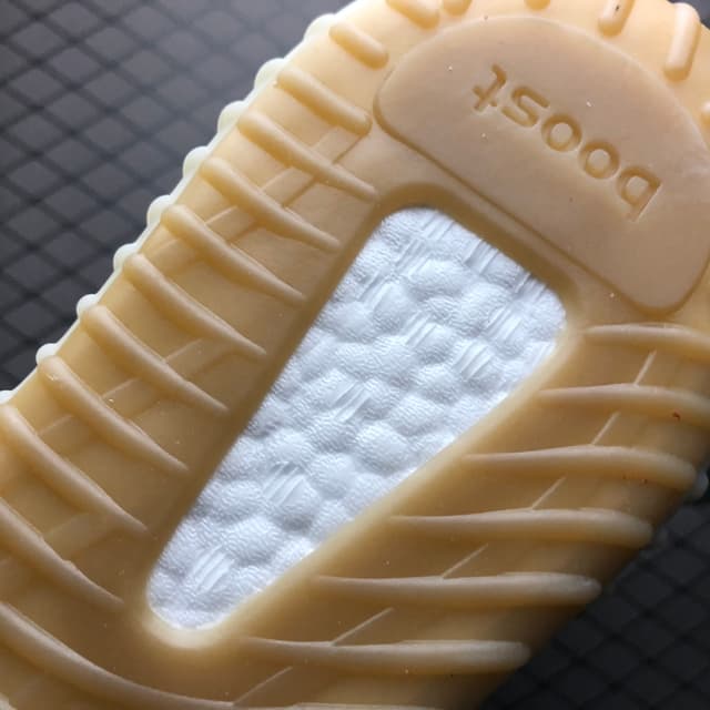 Yeezy 350 V2 | Yupoo Rep Sneakers (Ref 576) image 14