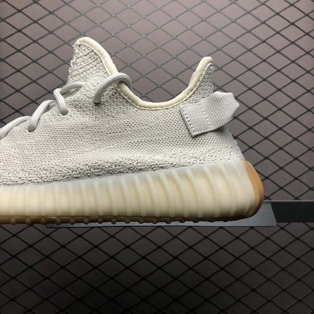 Yeezy 350 V2 | Yupoo Rep Sneakers (Ref 576) image 4