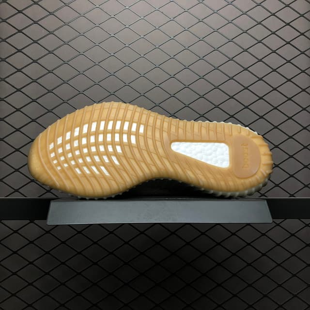 Yeezy 350 V2 | Yupoo Rep Sneakers (Ref 576) image 5