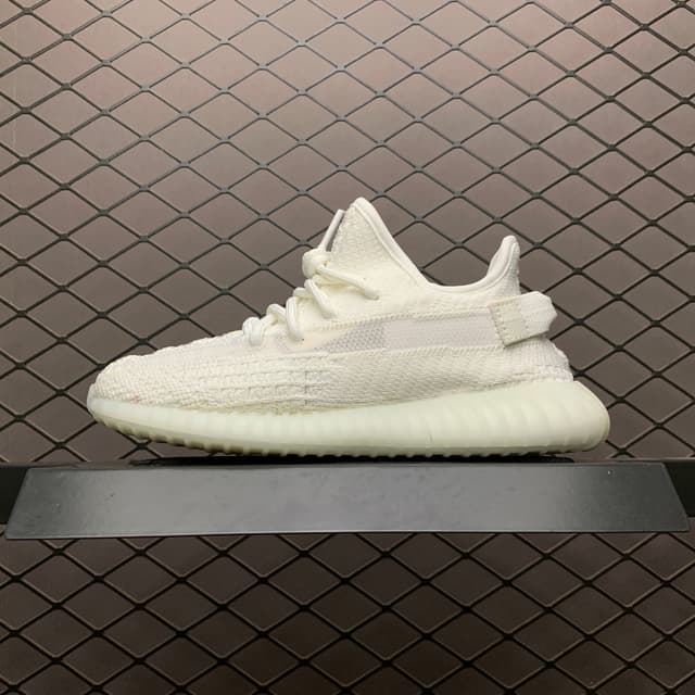 Yeezy 350 V2 | Yupoo Rep Sneakers (Ref 559) image 1