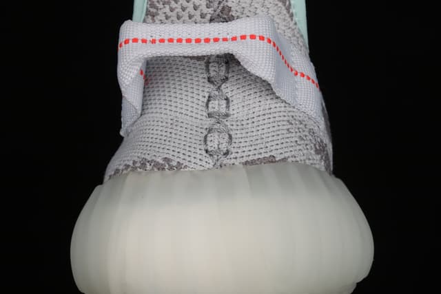 Yeezy 350 V2 | Yupoo Rep Sneakers (Ref 548) image 11