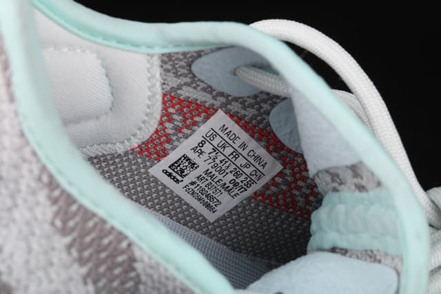Yeezy 350 V2 | Yupoo Rep Sneakers (Ref 548) image 12
