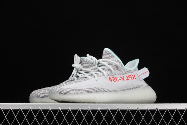Yeezy 350 V2 | Yupoo Rep Sneakers (Ref 548) image 4
