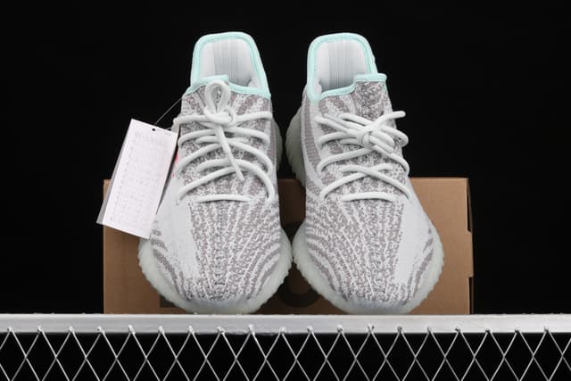 Yeezy 350 V2 | Yupoo Rep Sneakers (Ref 548) image 6