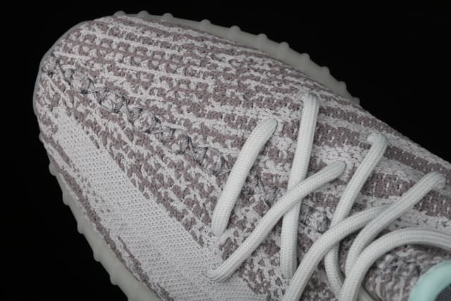 Yeezy 350 V2 | Yupoo Rep Sneakers (Ref 548) image 9