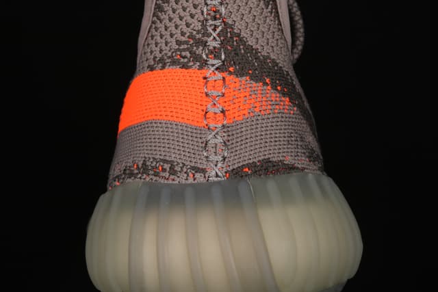 Yeezy 350 V2 | Yupoo Rep Sneakers (Ref 572) image 11