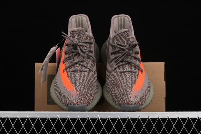 Yeezy 350 V2 | Yupoo Rep Sneakers (Ref 572) image 6