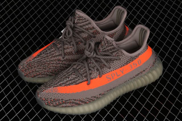 Yeezy 350 V2 | Yupoo Rep Sneakers (Ref 572) image 8