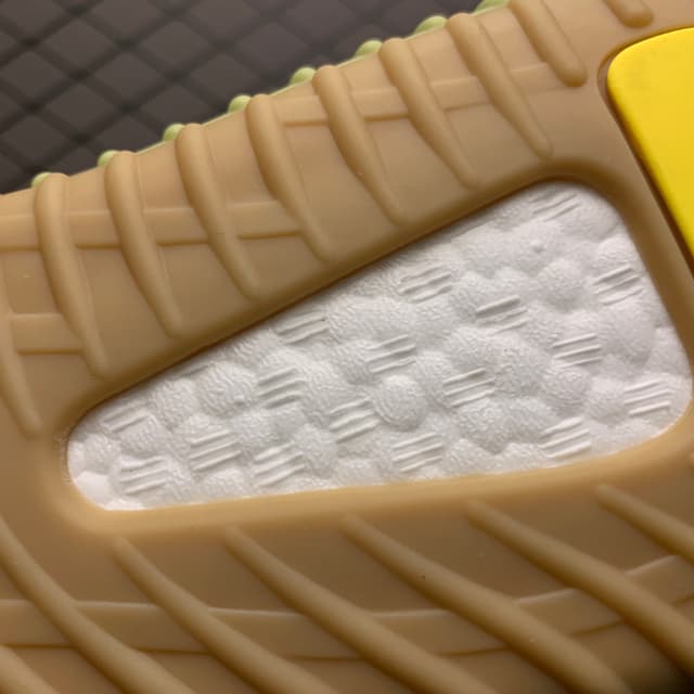 Yeezy 350 V2 | Yupoo Rep Sneakers (Ref 625) image 12