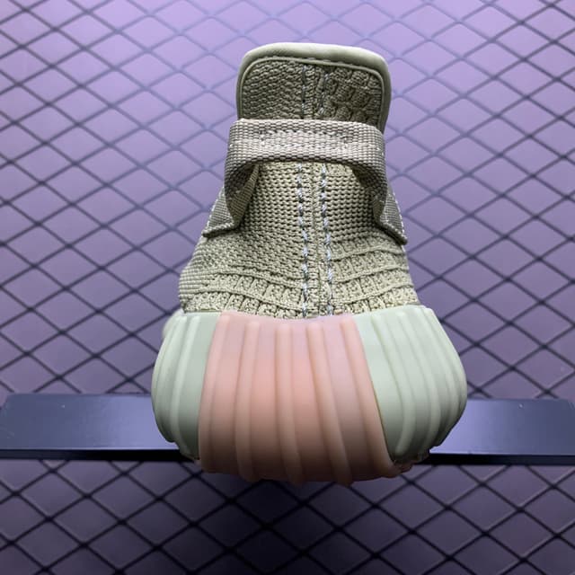 Yeezy 350 V2 | Yupoo Rep Sneakers (Ref 625) image 2