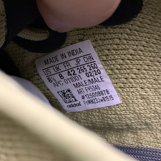 Yeezy 350 V2 | Yupoo Rep Sneakers (Ref 625) image 9