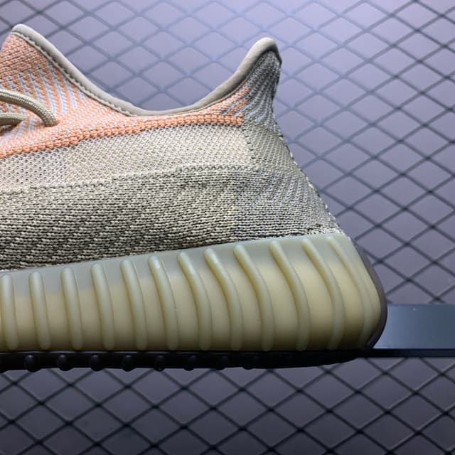 Yeezy 350 V2 | Yupoo Rep Sneakers (Ref 615) image 4