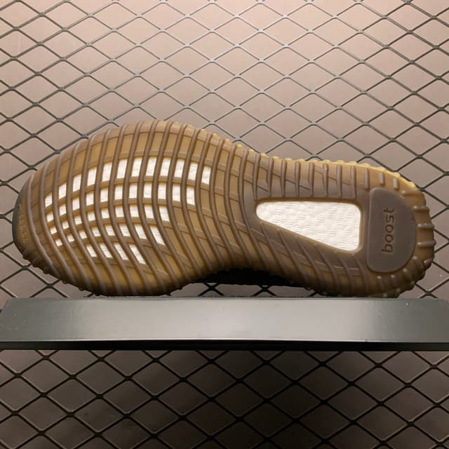 Yeezy 350 V2 | Yupoo Rep Sneakers (Ref 615) image 5