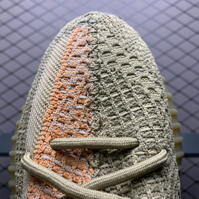 Yeezy 350 V2 | Yupoo Rep Sneakers (Ref 615) image 7
