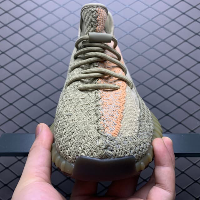 Yeezy 350 V2 | Yupoo Rep Sneakers (Ref 615) image 8