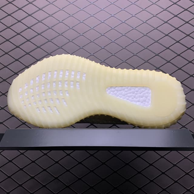 Yeezy 350 V2 | Yupoo Rep Sneakers (Ref 597) image 5