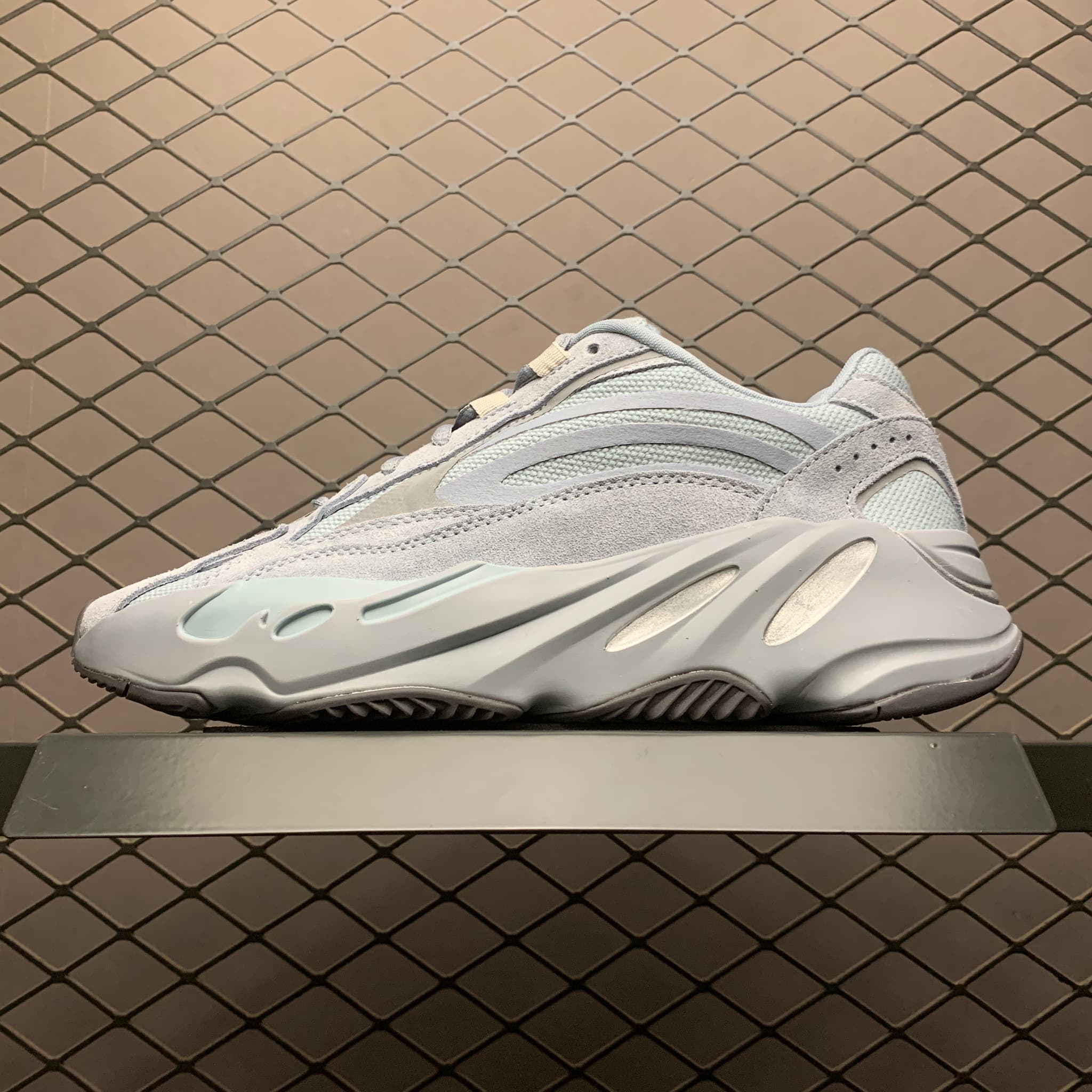 Yeezy 700 V2 | Yupoo Rep Sneakers (Ref 593) image 1