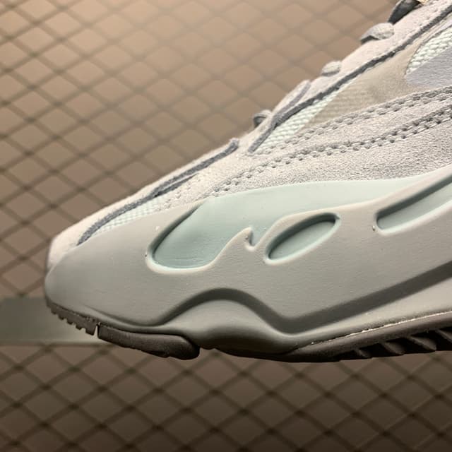 Yeezy 700 V2 | Yupoo Rep Sneakers (Ref 593) image 6