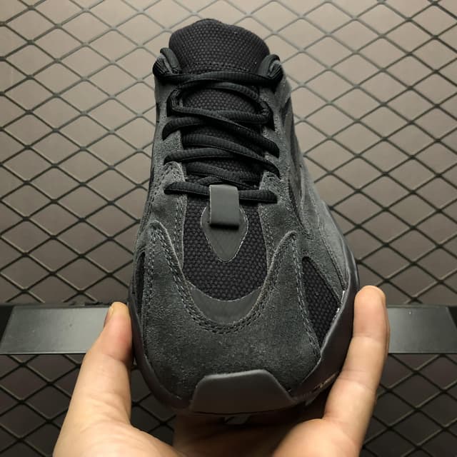 Yeezy 700 V2 | Yupoo Rep Sneakers (Ref 624) image 9