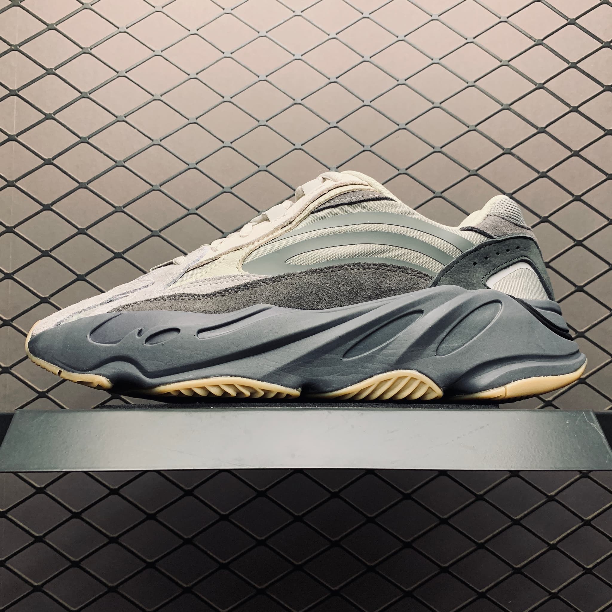 Yeezy 700 V2 | Yupoo Rep Sneakers image 1