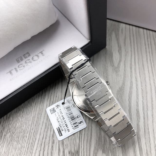 TISSOT PRX T137 Quartz Watch For Men Retro & Sleek | Yupoo Rep Watches image 4