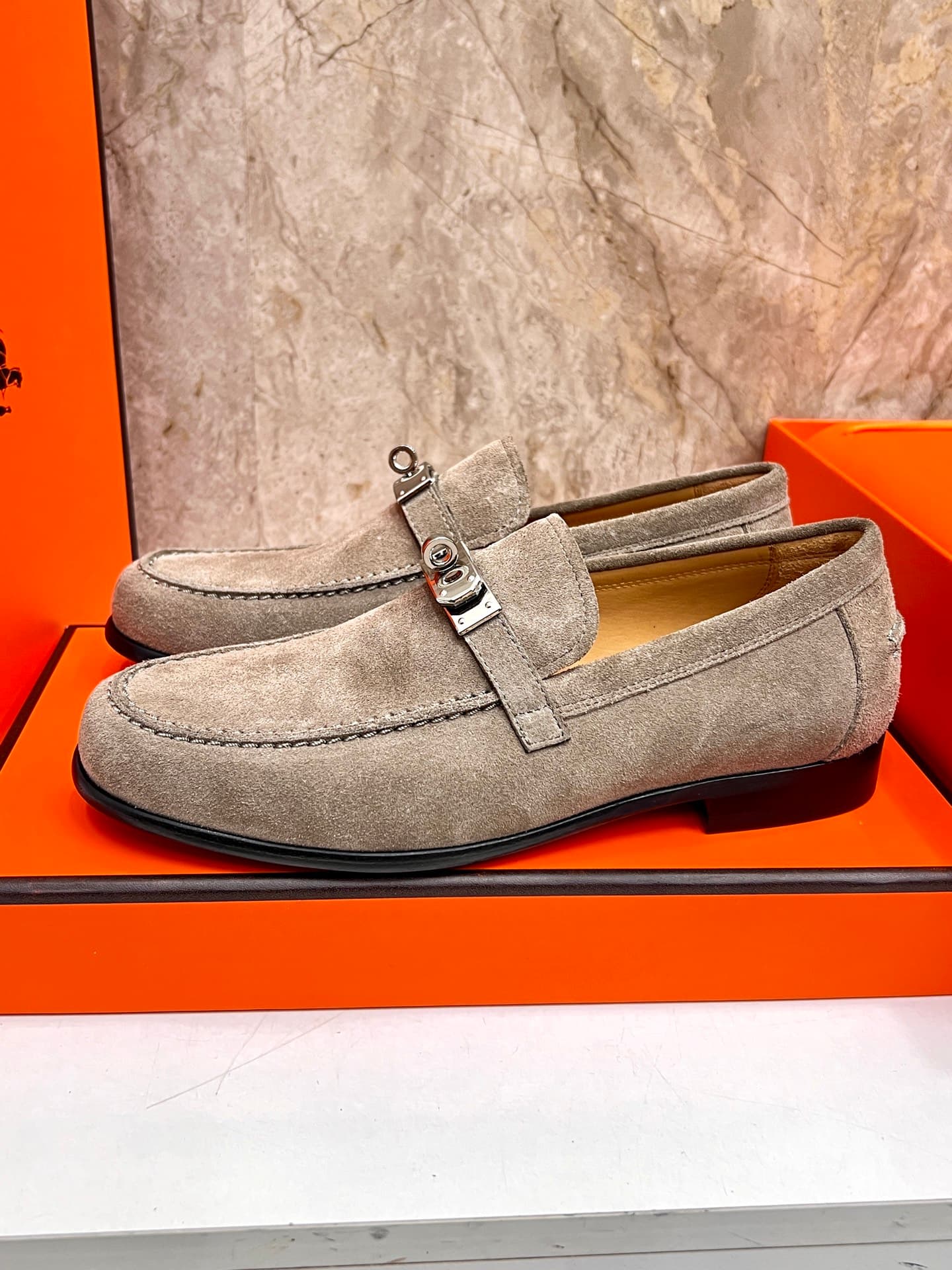 YupooPA Shoes: Hermès-Inspired Giovanni Loafers - Luxury Men's Slip-On image 2